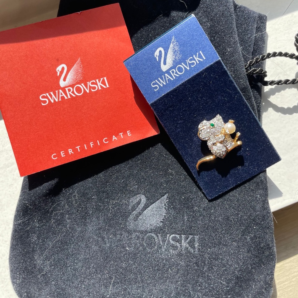 Swarovski crystal mouse brooch